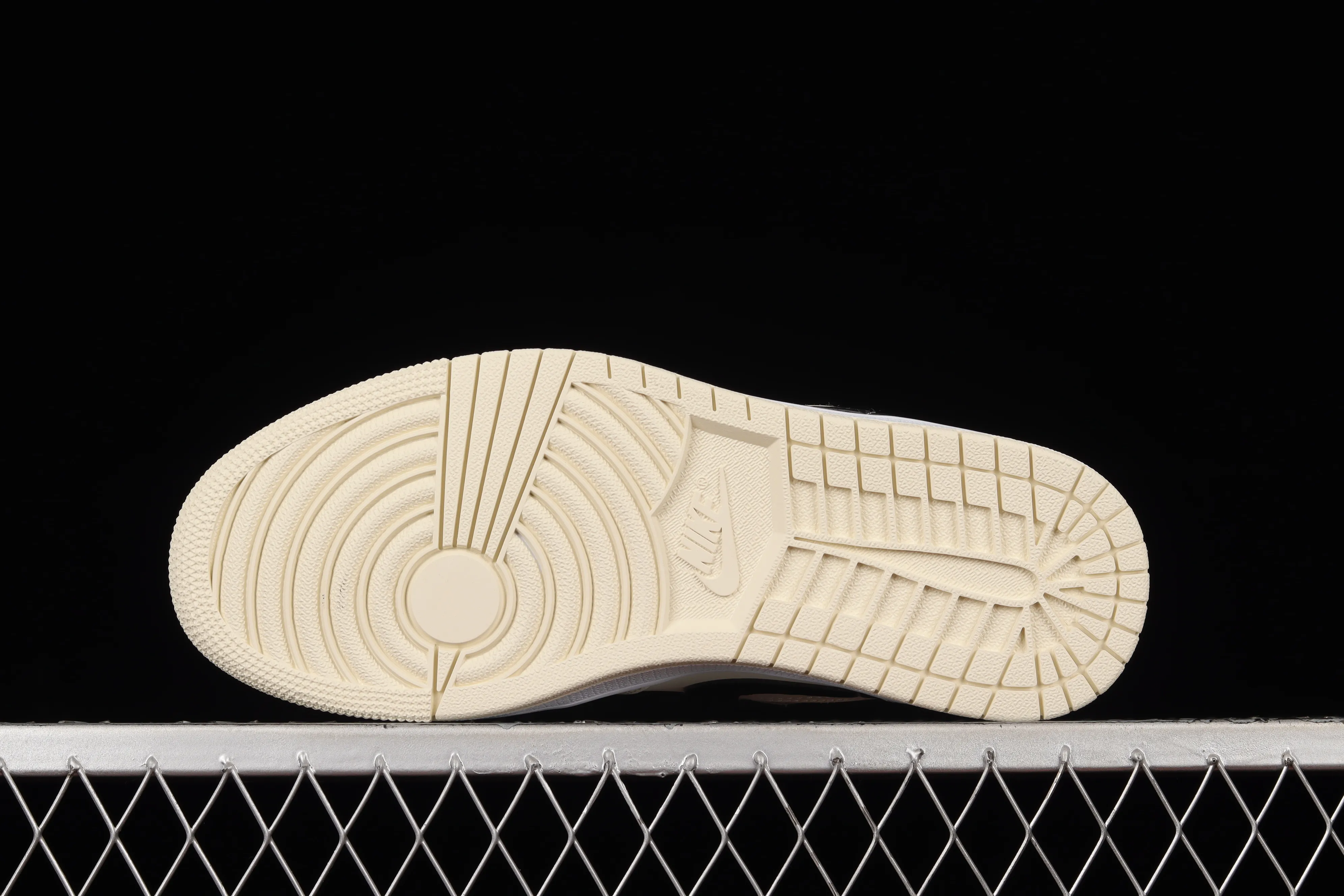 All categories Air Jordan Jordan series basketball shoes Air Jordan 1 Low Z version Air Jordan 1 Low AJ1 Joe 1 cream yellow low-top casual sneakers DC0774-121